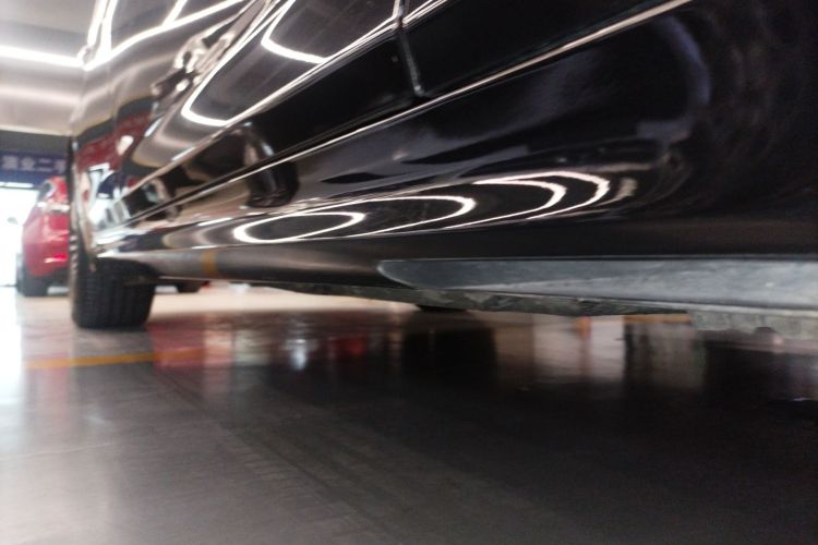 宝马5系 2019款 530Li 尊享型 M运动套装局部细节9001