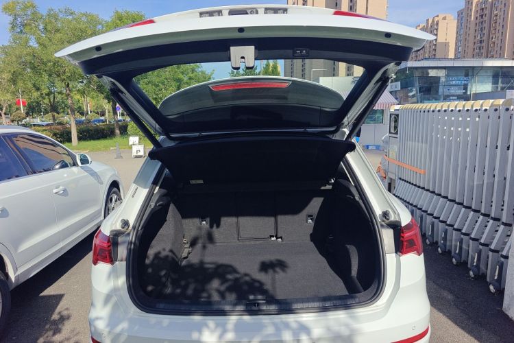 奥迪Q3 2023款 改款 40 TFSI 时尚动感型中控内饰23