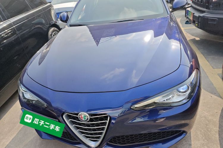 阿尔法·罗密欧 Giulia朱丽叶 2017款 2.0T 200HP 精英版车身外观2