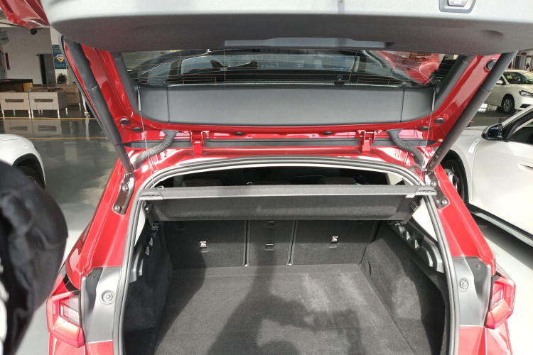 宝马X1 2023款 xDrive25Li M运动套装机舱底盘23