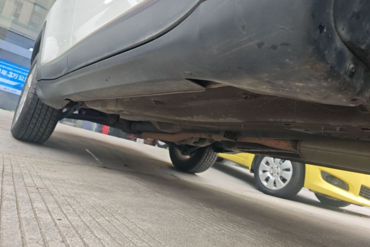 Jeep 指南者 2019款 200T 自动家享四驱-互联大屏版局部细节9001