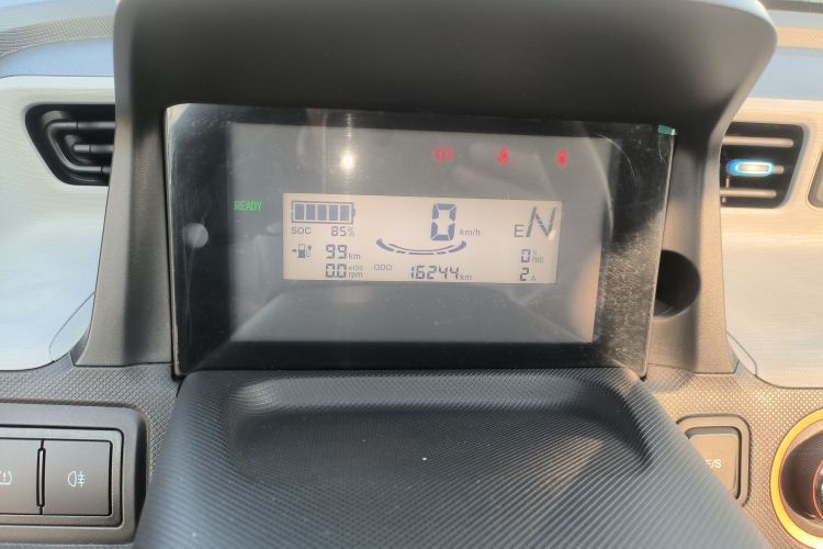 五菱汽车 宏光MINIEV 2020款 轻松款 三元锂中控内饰14