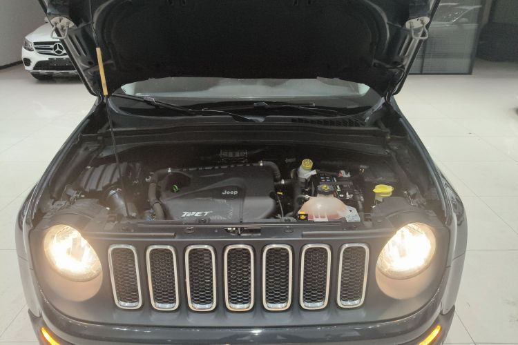 Jeep 自由侠 2017款 180T 自动高能版机舱底盘24