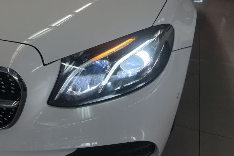 奔驰E级 2019款 E 260 L 运动型局部细节36