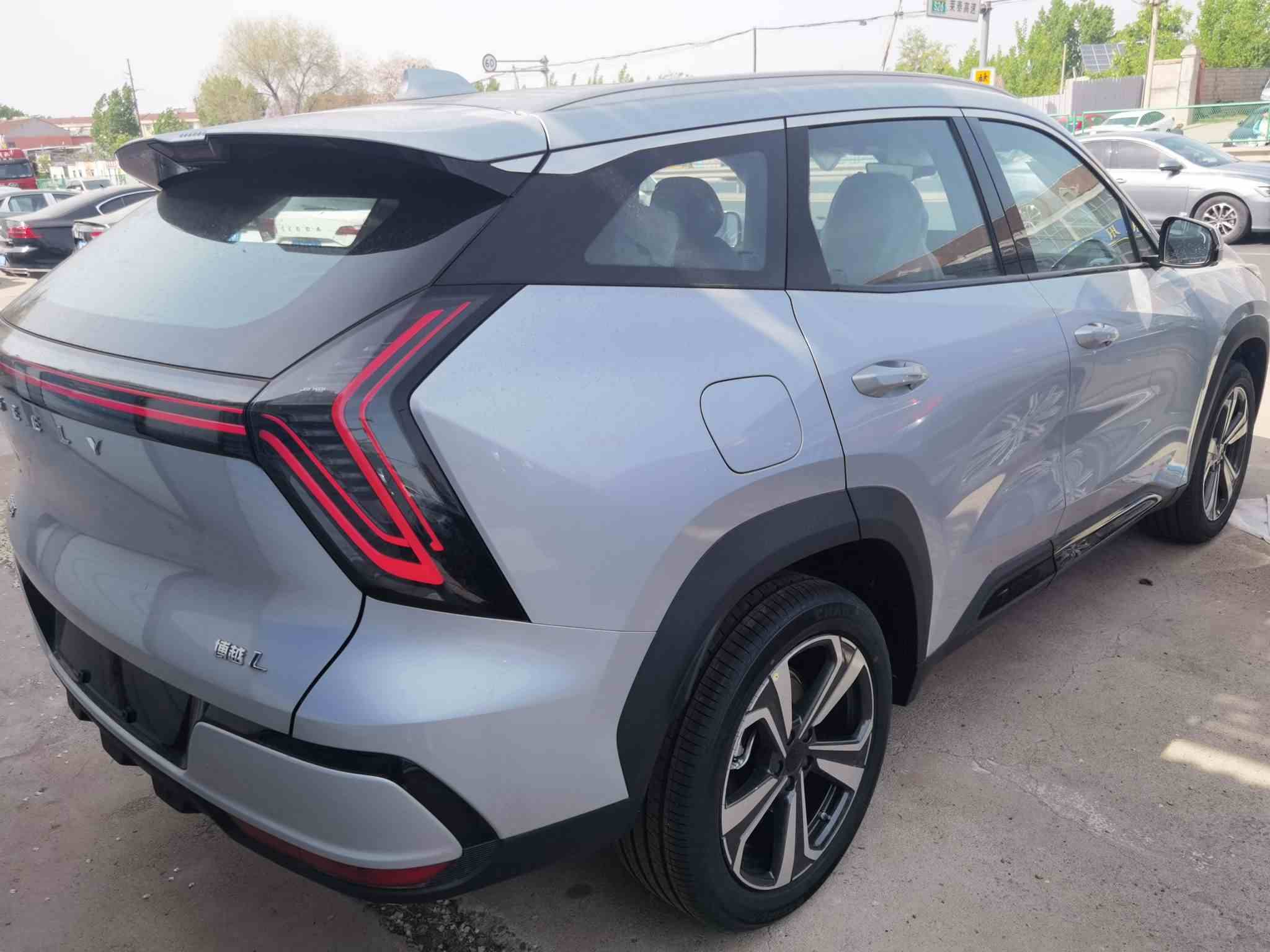 吉利汽车 博越L 2025款 第四代 1.5TD DCT 山河(5)