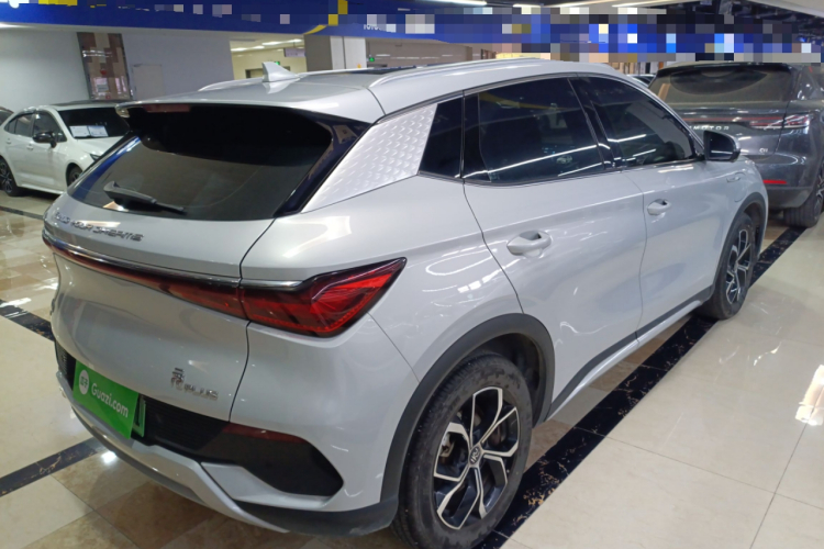 比亚迪 元PLUS 2022款 430KM 尊贵型车身外观7