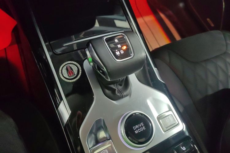 红旗HS5 2019款 2.0T 智联旗享四驱版中控内饰18