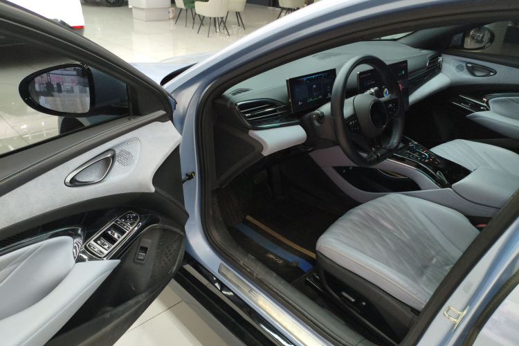 比亚迪 海豹 2022款 550km 标准续航后驱版尊贵型中控内饰7003