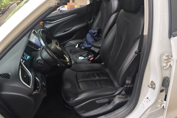 别克 英朗 2018款 18T 自动精英型局部细节19