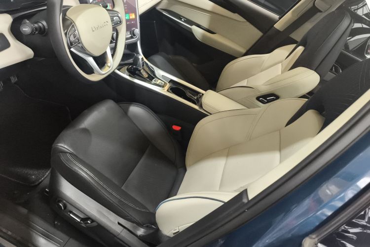 领克01 2019款 2.0T 两驱耀Pro版 国VI中控内饰19