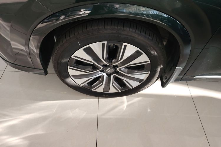 蓝电E5 PLUS 2025款 165km 长续航版PLUS 7座车身外观6007