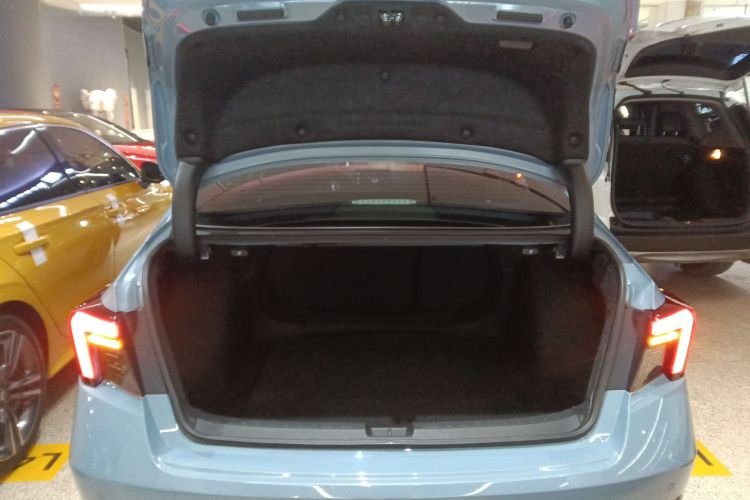 本田 型格 2023款 2.0L e:HEV 锐·尊享版中控内饰23