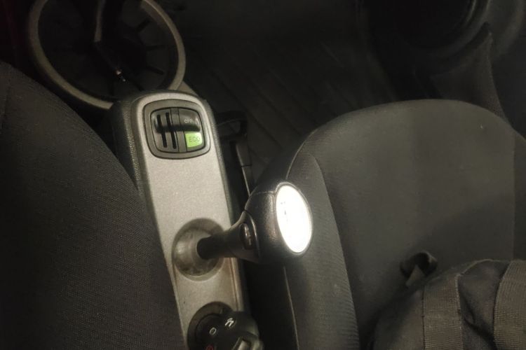 smart fortwo 2011款 1.0 MHD 硬顶标准版局部细节18