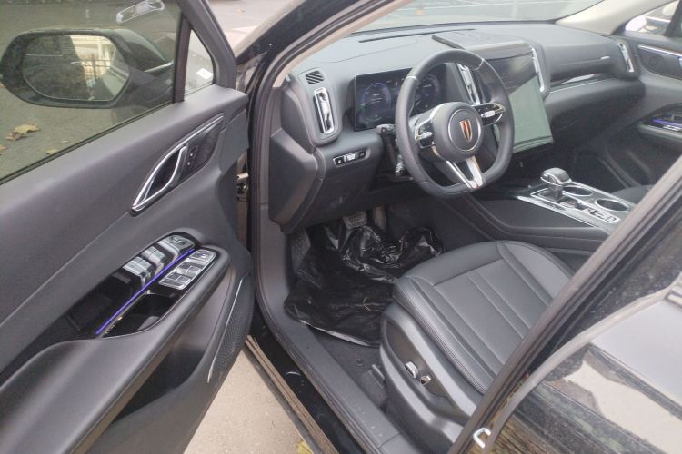 红旗HS3 PHEV 2024款 PHEV 115km 劲为版中控内饰20