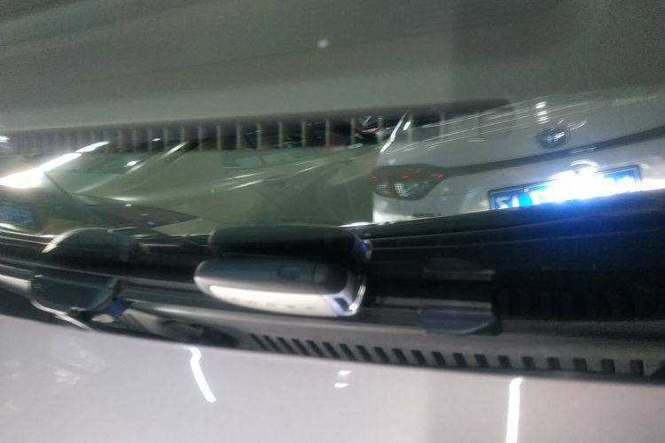 吉利银河 2023款 熊猫mini 200km 灵动熊中控内饰7001