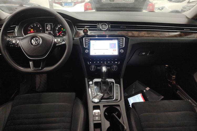 大众 迈腾 2017款 330TSI DSG 豪华型中控内饰18