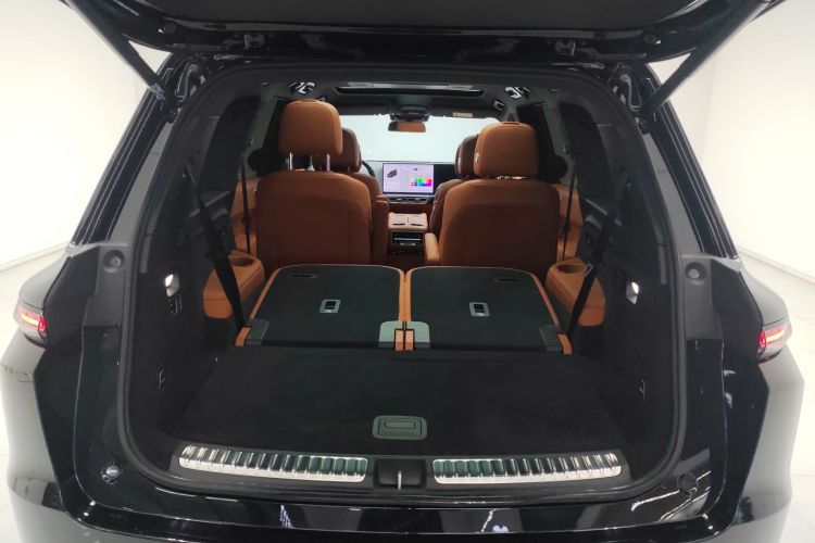 理想汽车 理想L9 2023款 Pro机舱底盘23