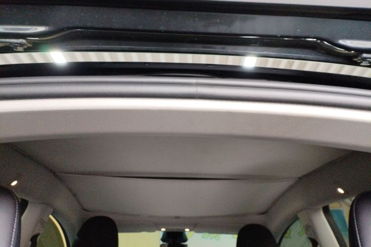 特斯拉 Model Y 2023款 后轮驱动版局部细节22