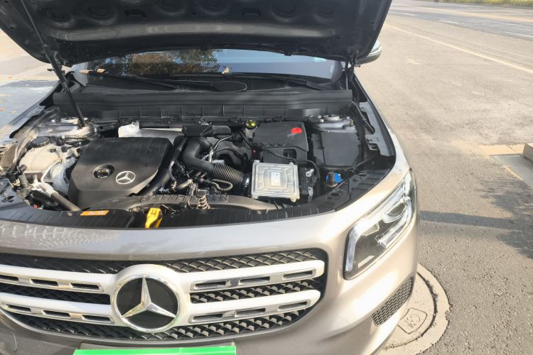 奔驰GLB 2022款 改款二 GLB 200 时尚型局部细节9007