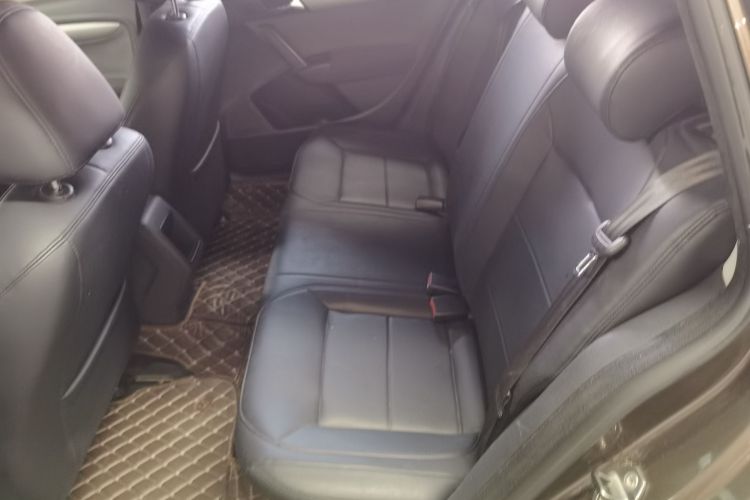 大众 朗行 2013款 1.6L 自动风尚型中控内饰21