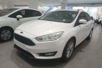 福特 福克斯 2015款 两厢 1.6L 自动风尚型