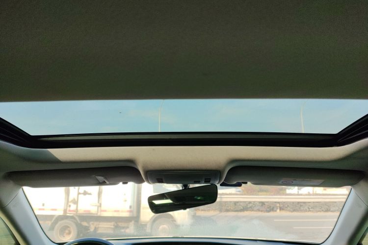 雷克萨斯ES 2017款 200 30周年纪念版局部细节22