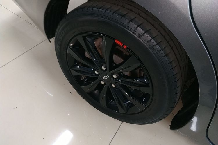 雪佛兰 科鲁泽 2019款 Redline 320T 双离合欢快版 国VI车身外观6008