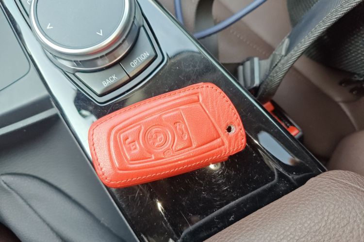 宝马3系 2019款 320Li M运动套装中控内饰7001