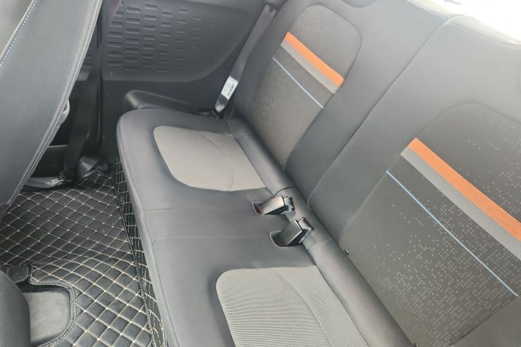 五菱汽车 宏光MINIEV 2021款 马卡龙臻享款 三元锂中控内饰21