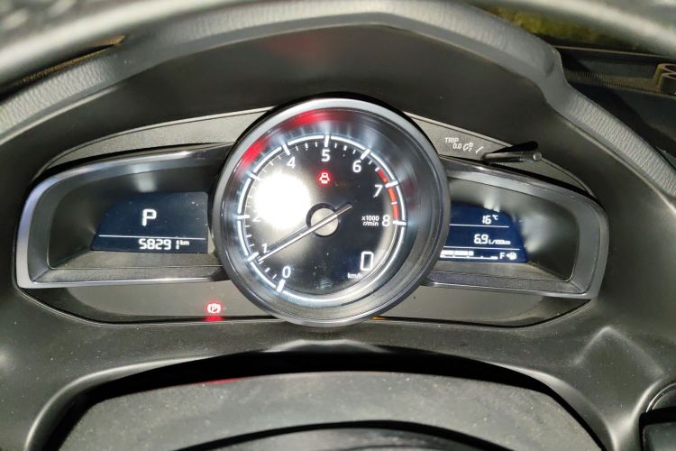 马自达3 昂克赛拉 2017款 两厢 2.0L 自动运动型 国V中控内饰14