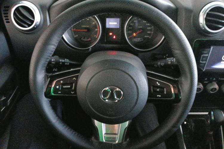 北京BJ40 2016款 40L 2.3T 自动四驱尊享版局部细节13