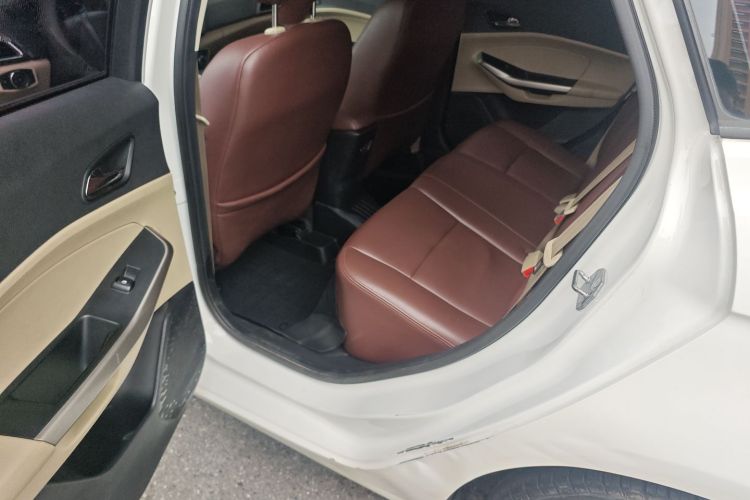 福特 福睿斯 2017款 改款 1.5L 自动舒适型中控内饰21