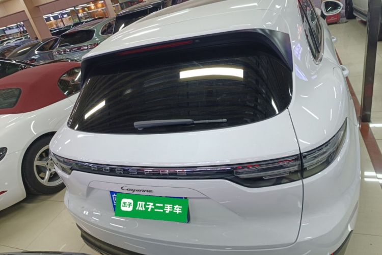 保时捷 2022款 Cayenne 3.0T 铂金版车身外观6004