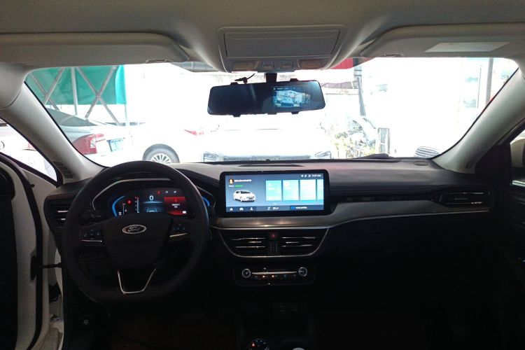 福特 福克斯 2021款 三厢 EcoBoost 180 自动锋潮型中控内饰12