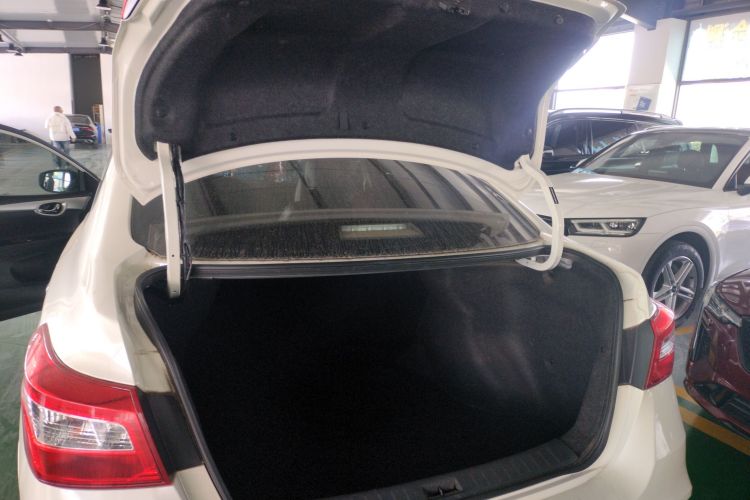 日产 轩逸 2021款 经典 1.6XE CVT舒适版局部细节23