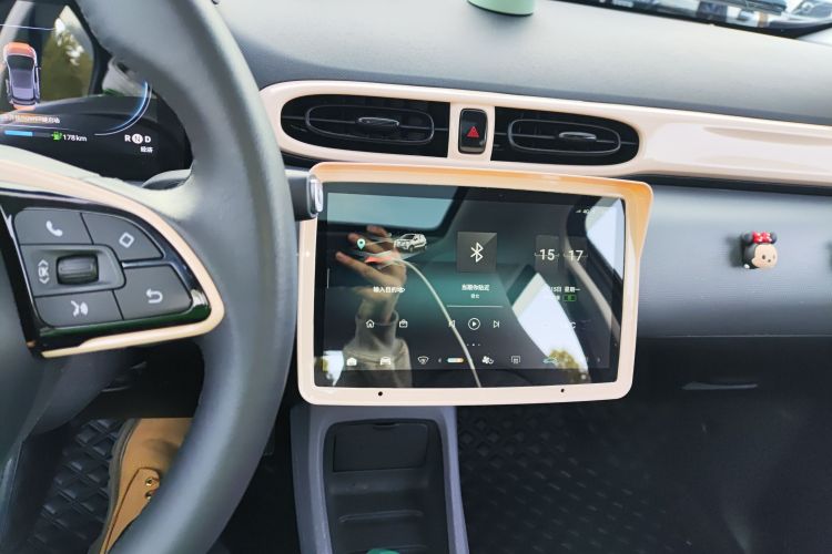 零跑汽车 零跑T03 2021款 400豪华版中控内饰16