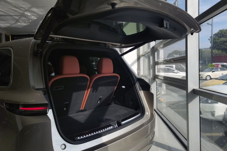 理想汽车 理想L9 2022款 Max机舱底盘23