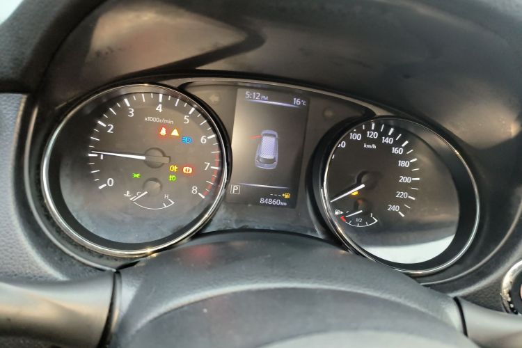 日产 奇骏 2017款 2.0L CVT舒适版 2WD中控内饰14