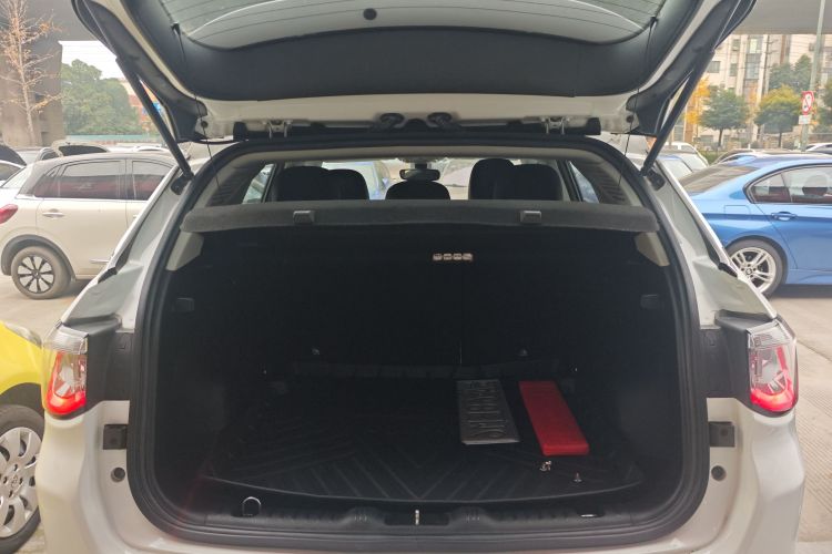 Jeep 指南者 2019款 200T 自动家享四驱-互联大屏版局部细节23