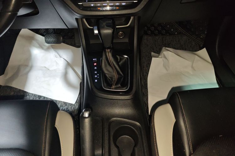 宝骏360 2019款 1.5L CVT豪华型 国VI中控内饰18