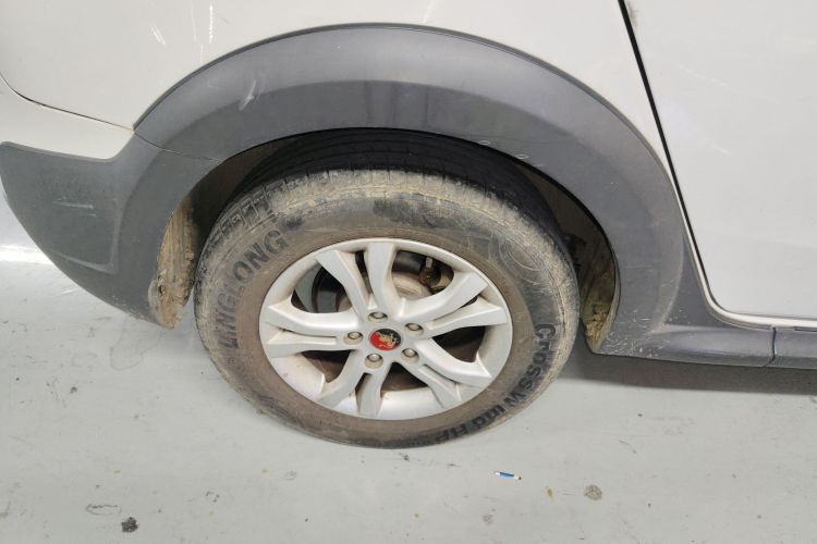 东风风行 景逸X3 2015款 1.5L 舒适型车身外观6008