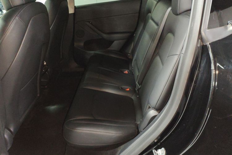 特斯拉 Model Y 2021款 标准续航后驱版中控内饰7004