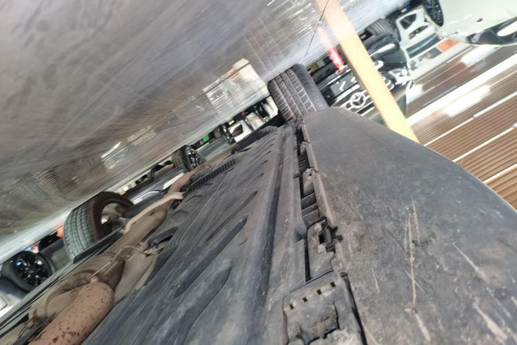 奔驰GLC 2022款 GLC 300 L 4MATIC 动感型臻藏版局部细节9001