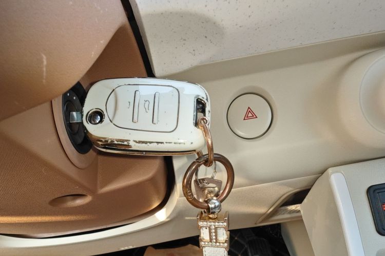 五菱汽车 宏光MINIEV 2024款 第三代 215km 进阶版中控内饰11