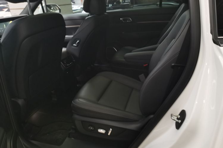 理想汽车 理想ONE 2021款 增程6座版中控内饰21