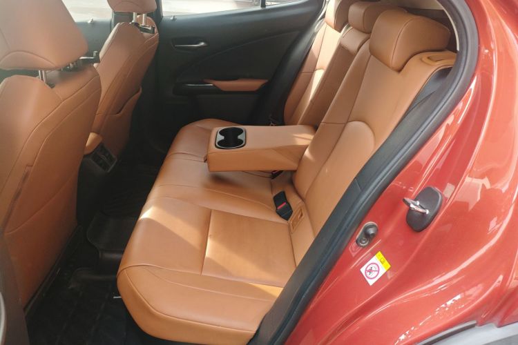 雷克萨斯UX 2019款 260h 探·酷版 国VI中控内饰21