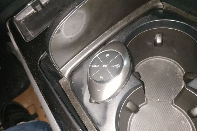 小鹏P7 2022款 670N+中控内饰7001