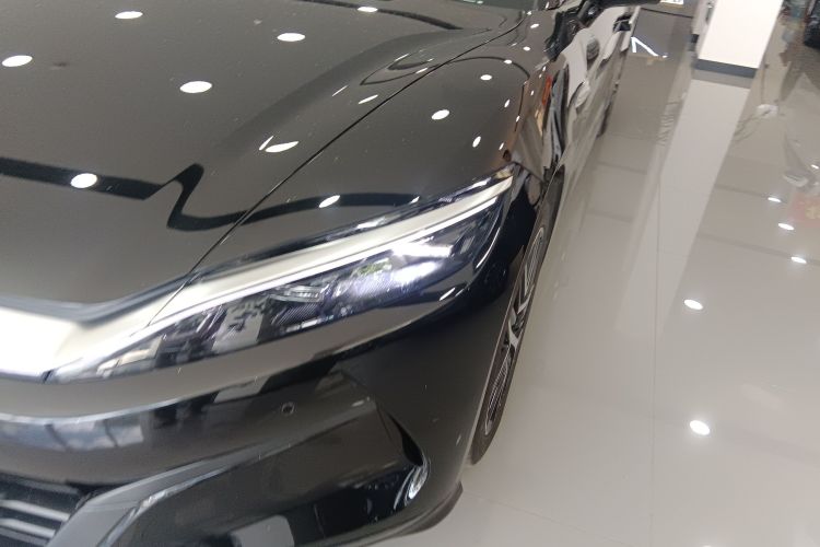 比亚迪 汉L 2025款 EV 四驱激光雷达旗舰型局部细节36