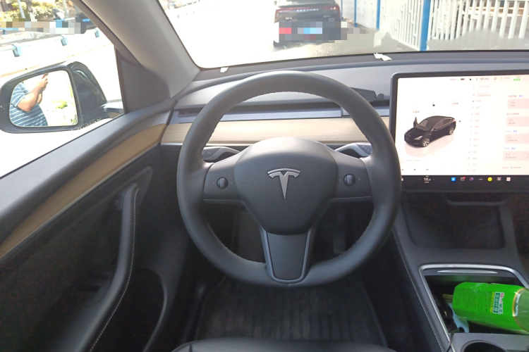 特斯拉 Model Y 2022款 改款 后轮驱动版局部细节13