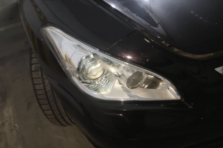 英菲尼迪Q70 2013款 Q70L 2.5L 舒适版车身外观8